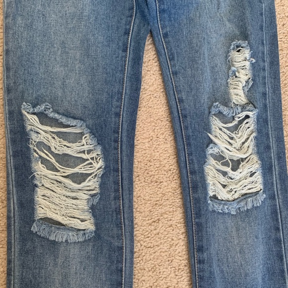 Missguided Riot High Rise Mom Jeans - Picture 7 of 8